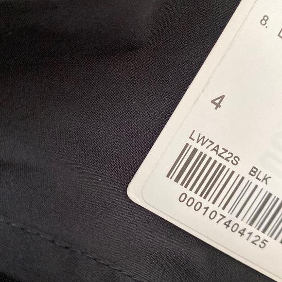 ❤️ Lululemon Tracker LR Short 4" Lined Black Size 4 NWT - Picture 9 of 13